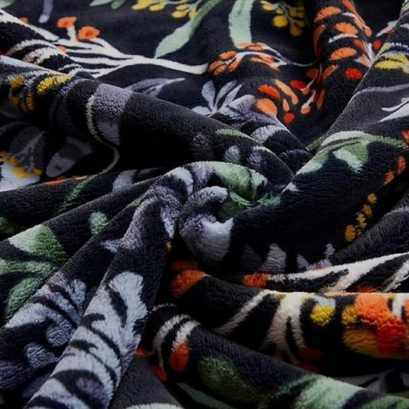 Monte & Jardin Ultra Plush Floral Throw Fleece Flower Blanket 60"x70” Warm Cozy - Picture 15 of 16
